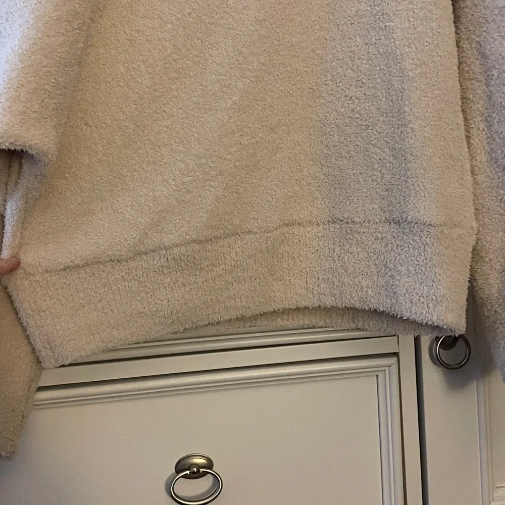 Cozy Pink Heart Sweater - Picture 6 of 9